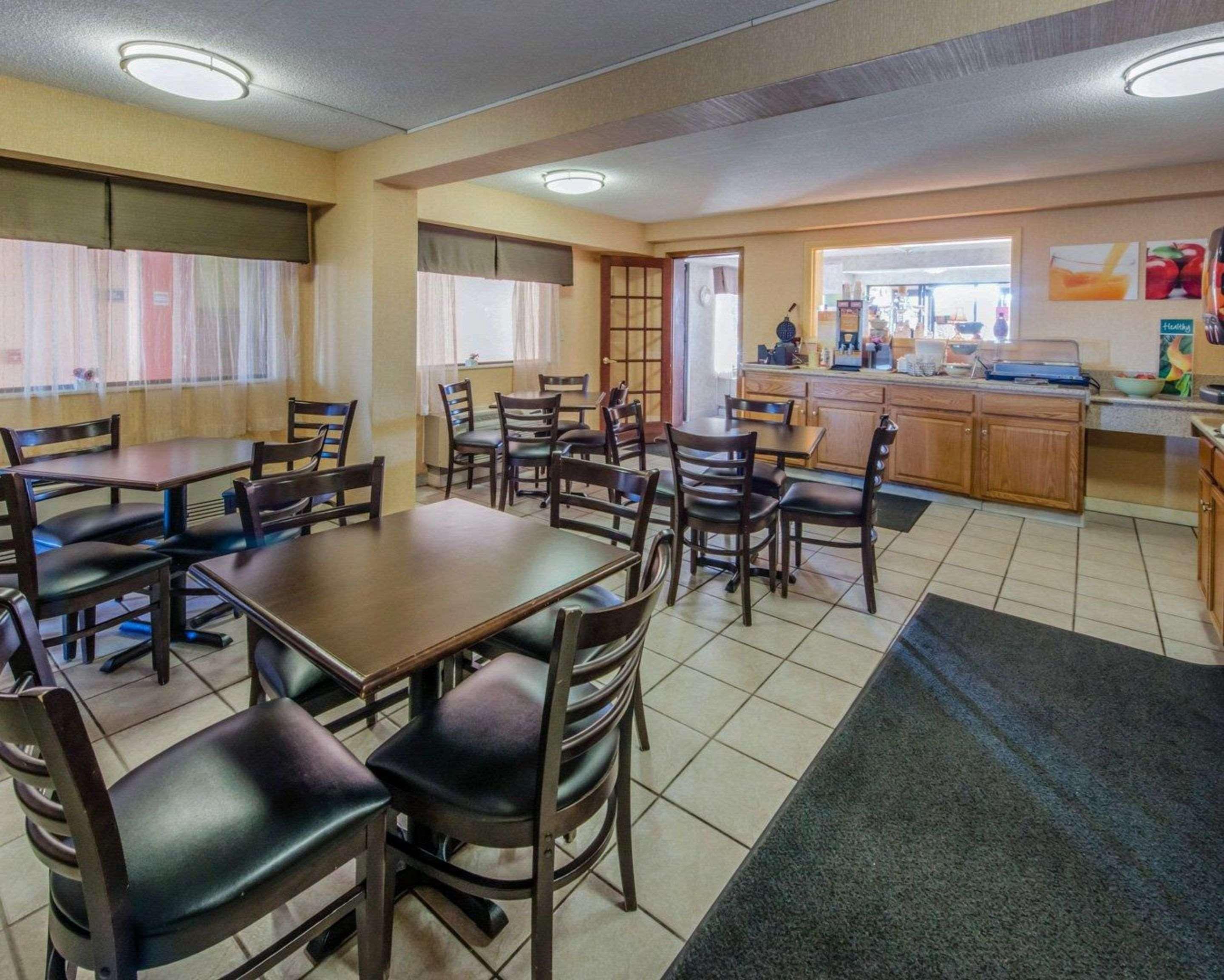 Quality Inn Barkeyville Exterior foto