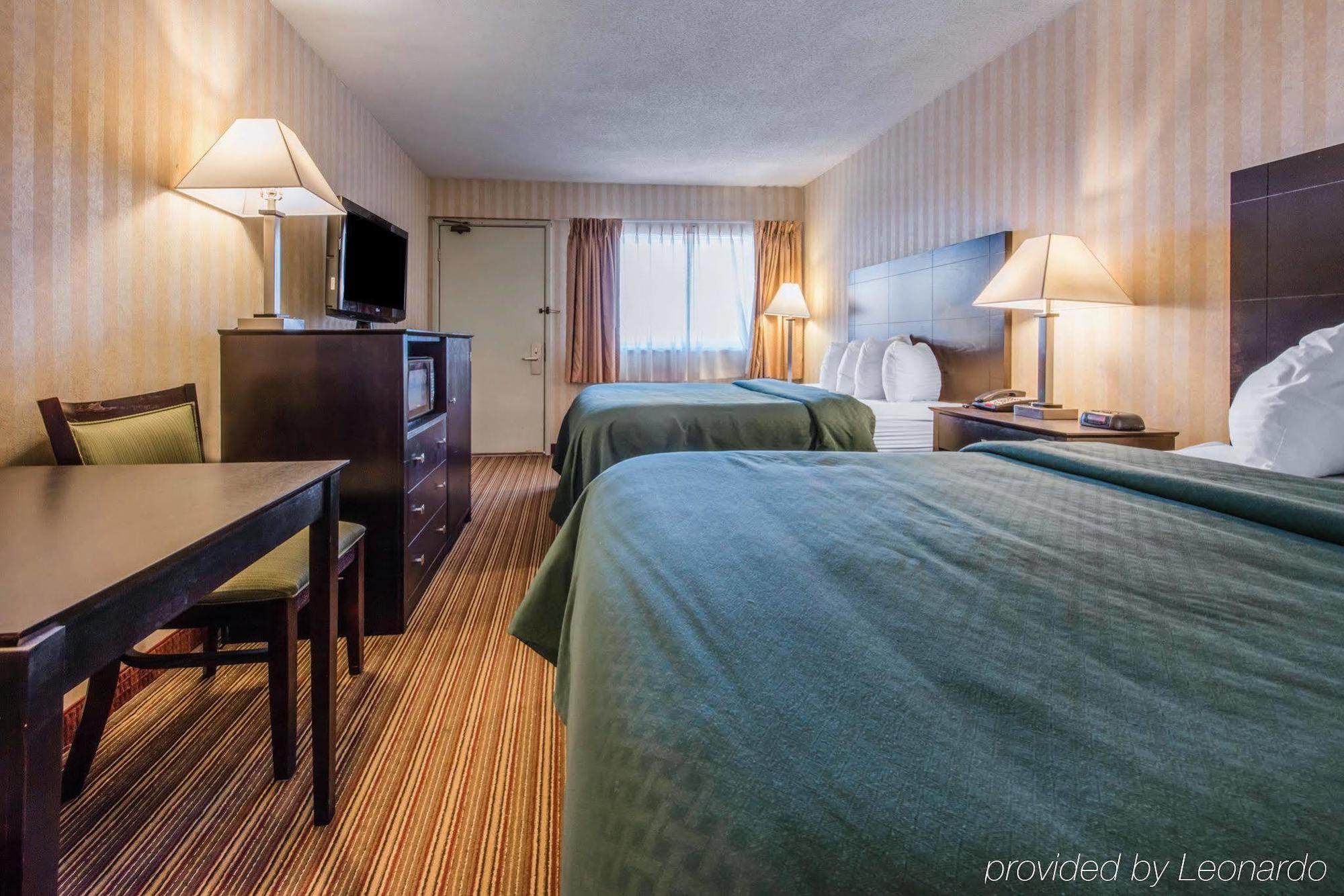Quality Inn Barkeyville Exterior foto